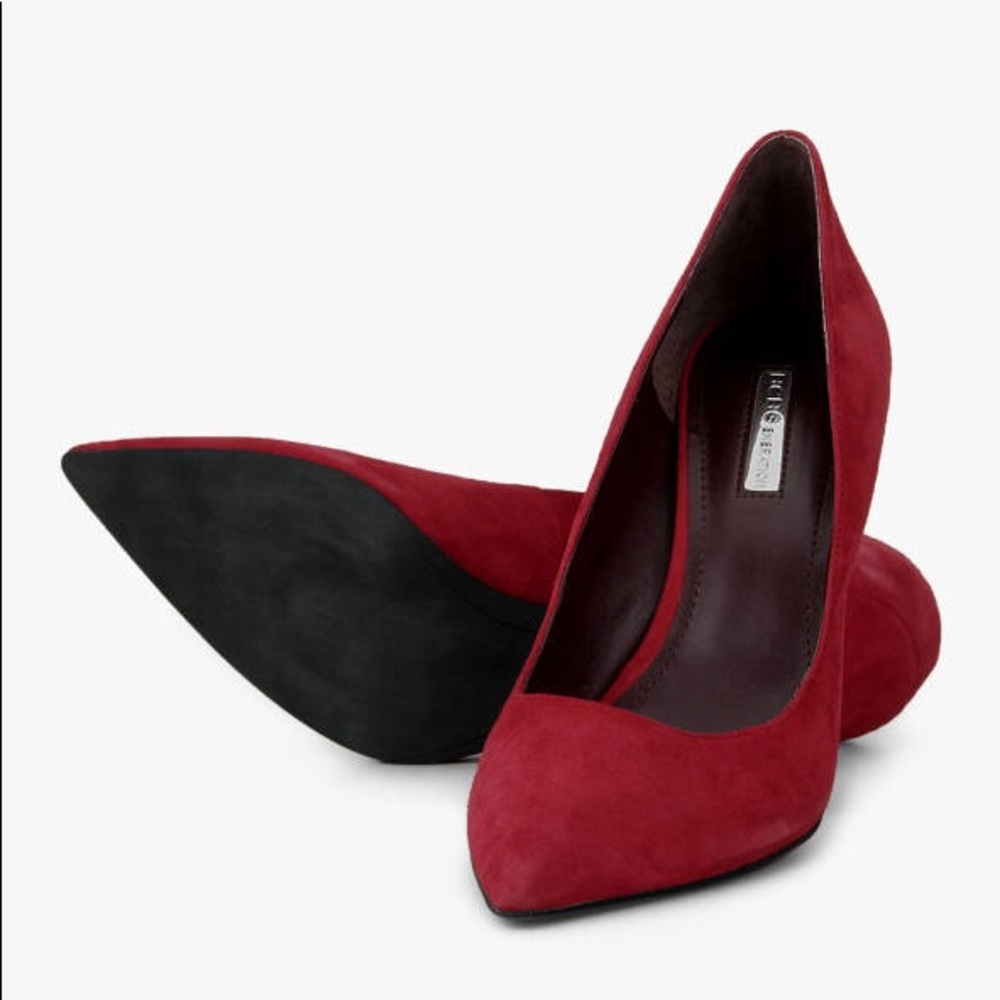 BCBGeneration Treasure PT Toe Pump